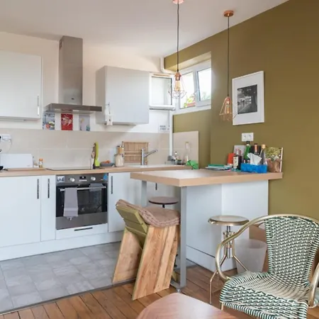 Nice Apt Near Buttes Chaumant Park Appartement