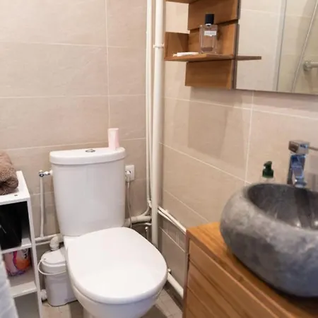 Appartement Nice Apt Near Buttes Chaumant Park